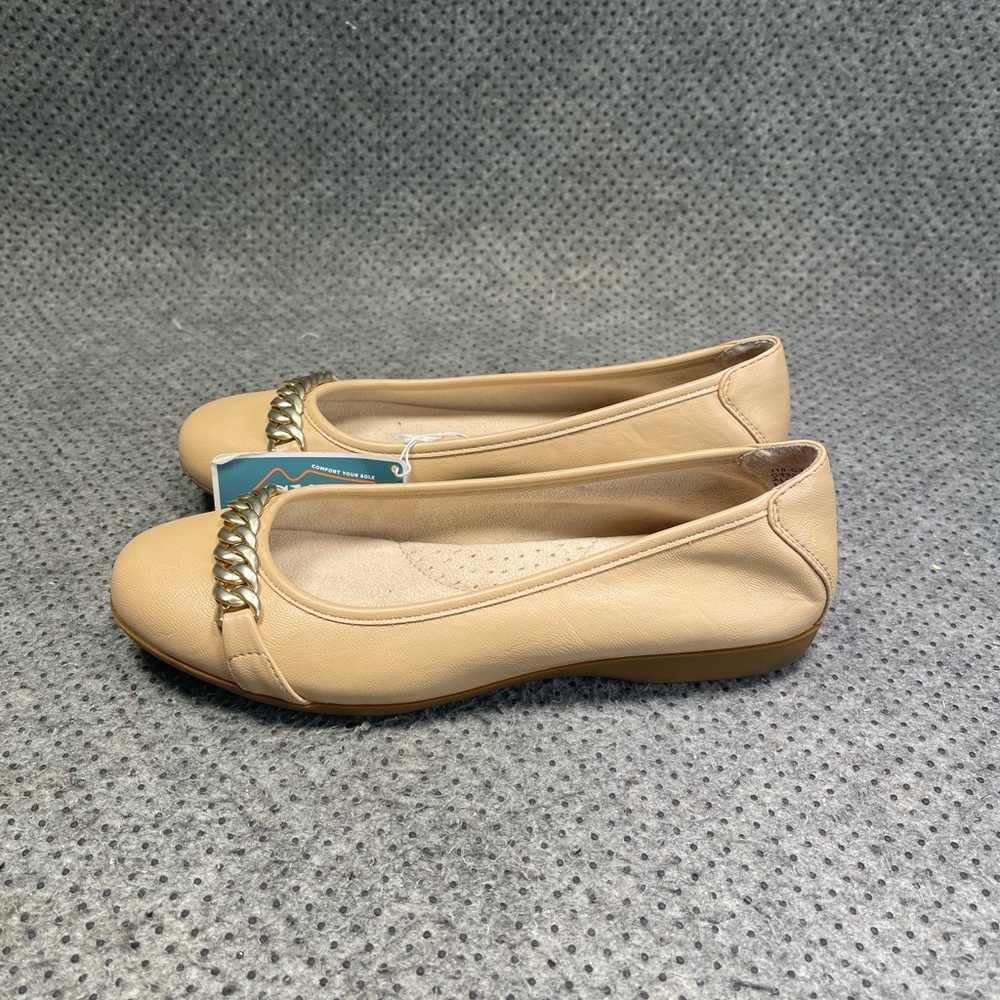 NEW Cliffs by White Mountain Cream Tan Gold Flats Size 6.5 Women’s
